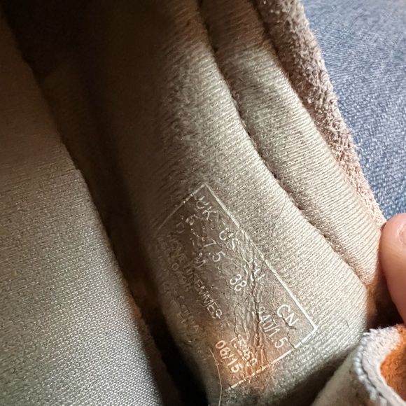 Clarks Clogs - Picture 3 of 3